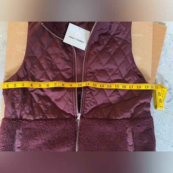 Women’s Winter Cozy Sherpa Quilted Vest Jacket||Medium NWT - Picture 4 of 4